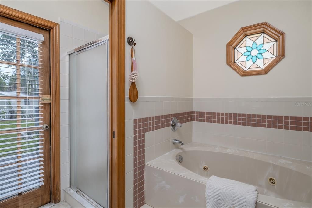 For Sale: $375,000 (3 beds, 2 baths, 1920 Square Feet)