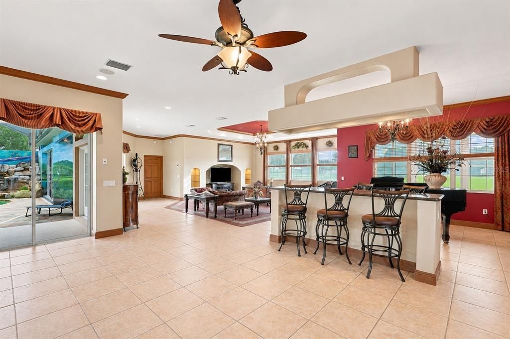 For Sale: $769,000 (3 beds, 3 baths, 2573 Square Feet)