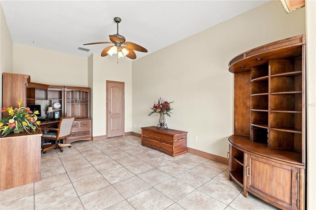 For Sale: $769,000 (3 beds, 3 baths, 2573 Square Feet)