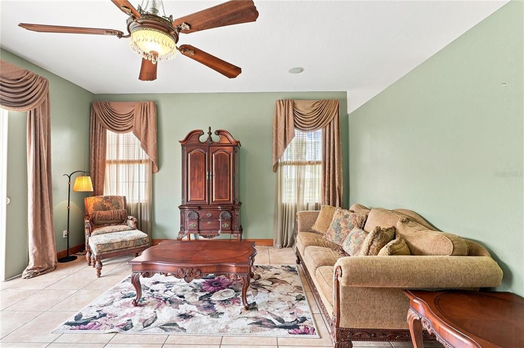 For Sale: $769,000 (3 beds, 3 baths, 2573 Square Feet)