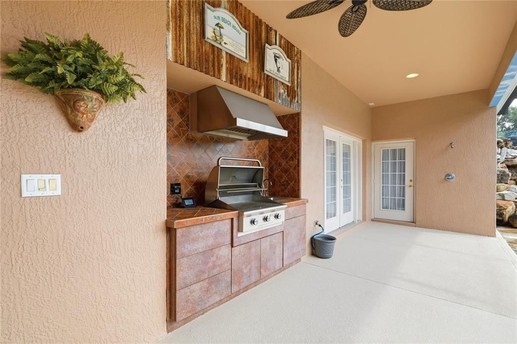 For Sale: $769,000 (3 beds, 3 baths, 2573 Square Feet)