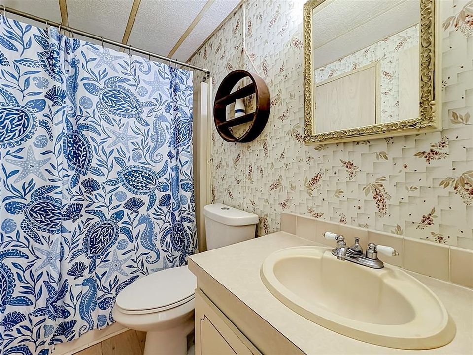 На продажу: $180,000 (2 спален, 2 ванн, 1056 Квадратных фут)