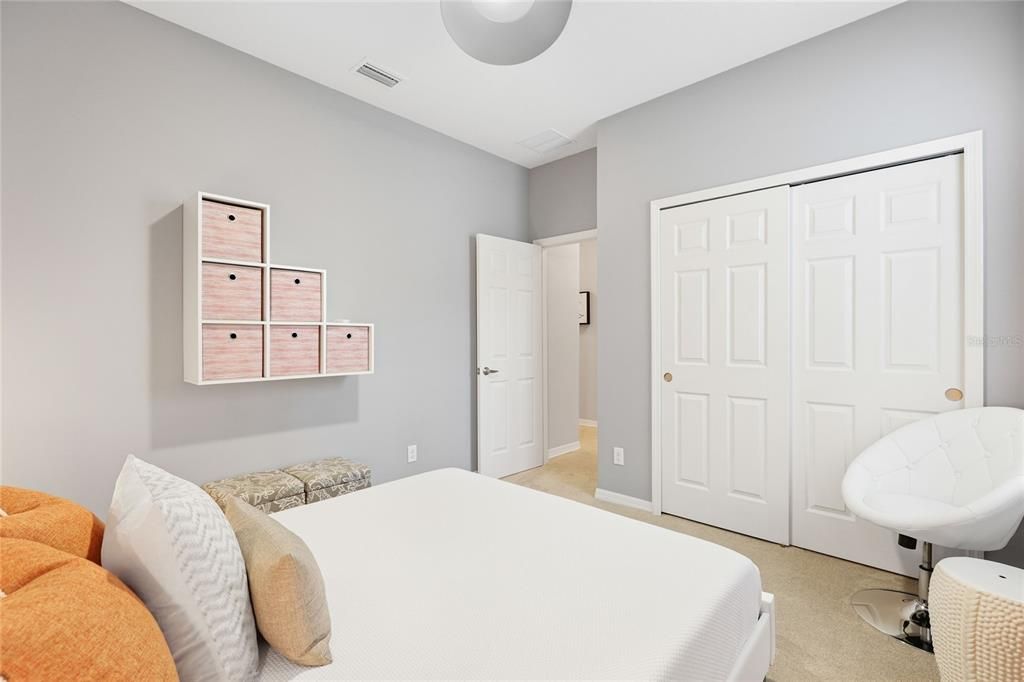 For Sale: $580,000 (4 beds, 4 baths, 2716 Square Feet)