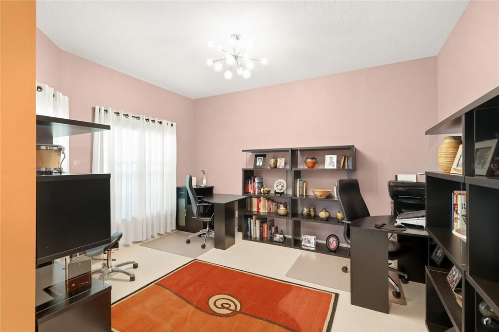 For Sale: $580,000 (4 beds, 4 baths, 2716 Square Feet)