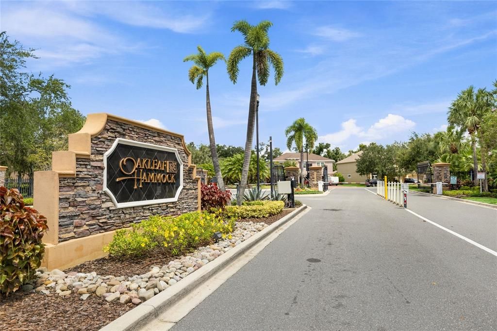 For Sale: $580,000 (4 beds, 4 baths, 2716 Square Feet)