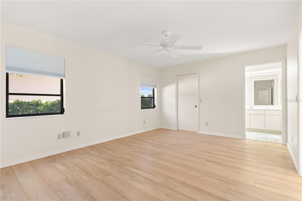 En Venta: $715,000 (3 camas, 3 baños, 2367 Pies cuadrados)