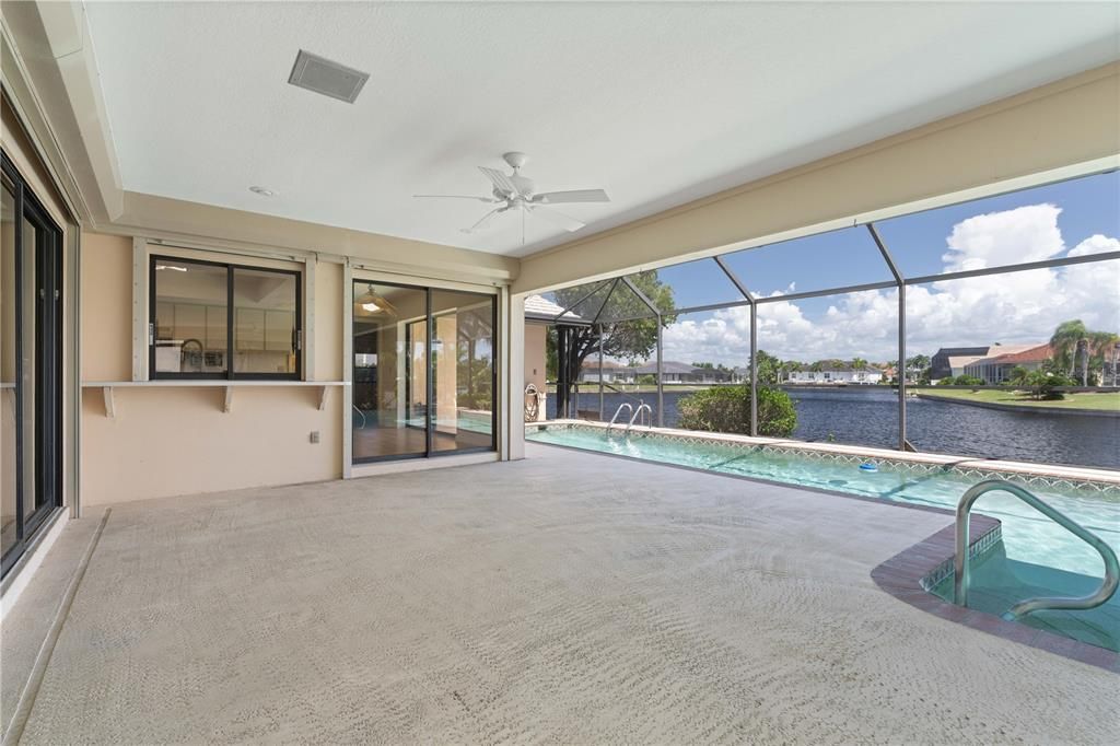 En Venta: $715,000 (3 camas, 3 baños, 2367 Pies cuadrados)