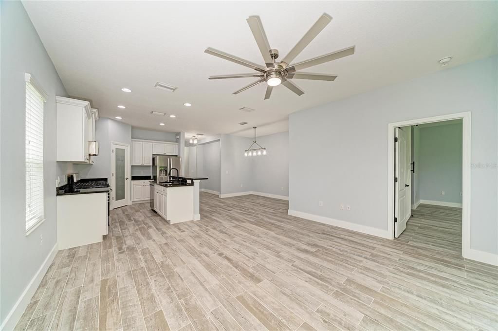 For Sale: $399,900 (3 beds, 2 baths, 1766 Square Feet)