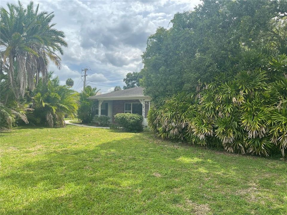 Active With Contract: $475,000 (3 beds, 3 baths, 2140 Square Feet)