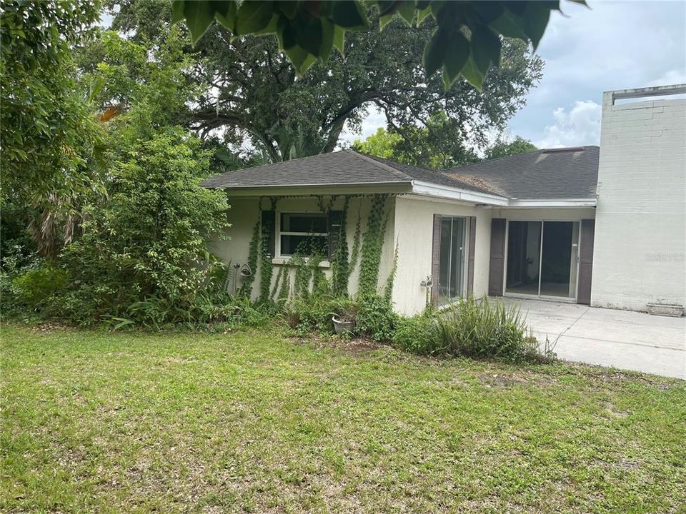 Active With Contract: $475,000 (3 beds, 3 baths, 2140 Square Feet)