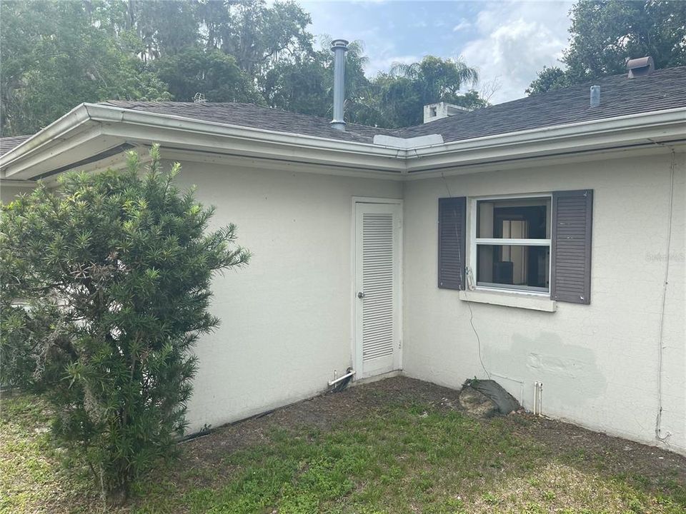 Active With Contract: $475,000 (3 beds, 3 baths, 2140 Square Feet)