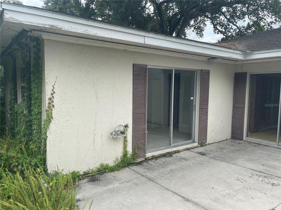 Active With Contract: $475,000 (3 beds, 3 baths, 2140 Square Feet)