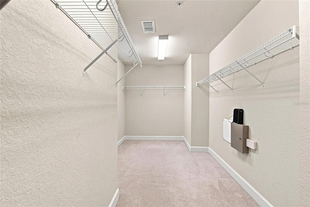 For Sale: $339,000 (3 beds, 2 baths, 2059 Square Feet)