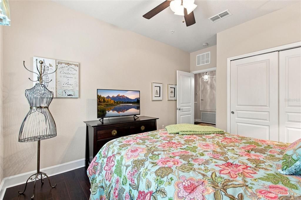 For Sale: $339,000 (3 beds, 2 baths, 2059 Square Feet)