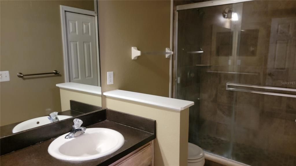 В аренду: $1,795 (2 спален, 2 ванн, 1296 Квадратных фут)