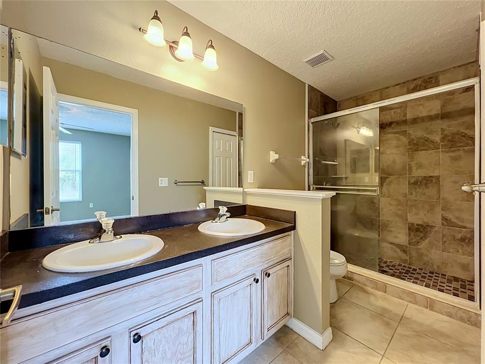 For Rent: $1,795 (2 beds, 2 baths, 1296 Square Feet)