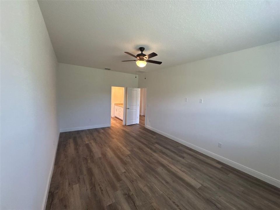 For Sale: $415,900 (3 beds, 2 baths, 1867 Square Feet)