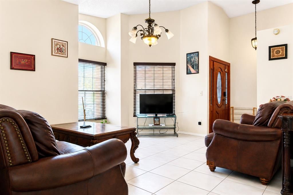 For Rent: $2,750 (3 beds, 3 baths, 2178 Square Feet)