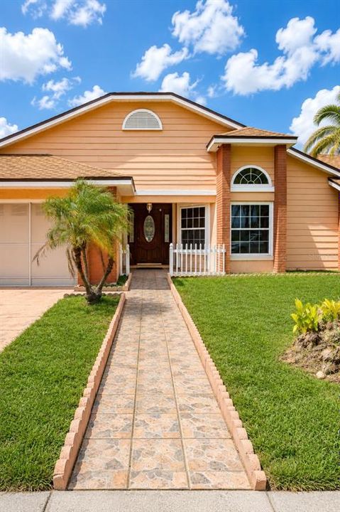 For Rent: $2,750 (3 beds, 3 baths, 2178 Square Feet)