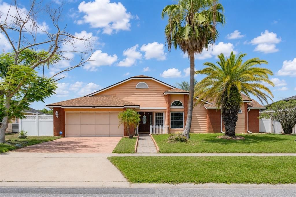 For Rent: $2,750 (3 beds, 3 baths, 2178 Square Feet)