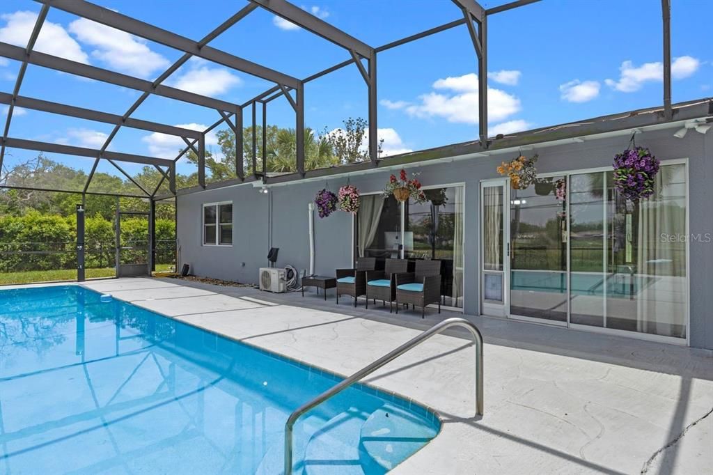 For Rent: $3,000 (3 beds, 2 baths, 2212 Square Feet)