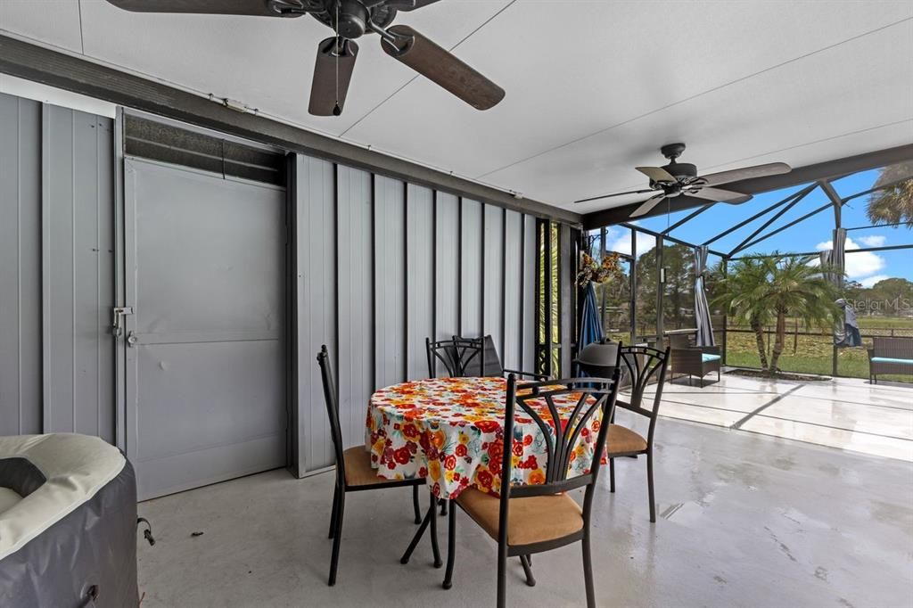 For Rent: $3,000 (3 beds, 2 baths, 2212 Square Feet)