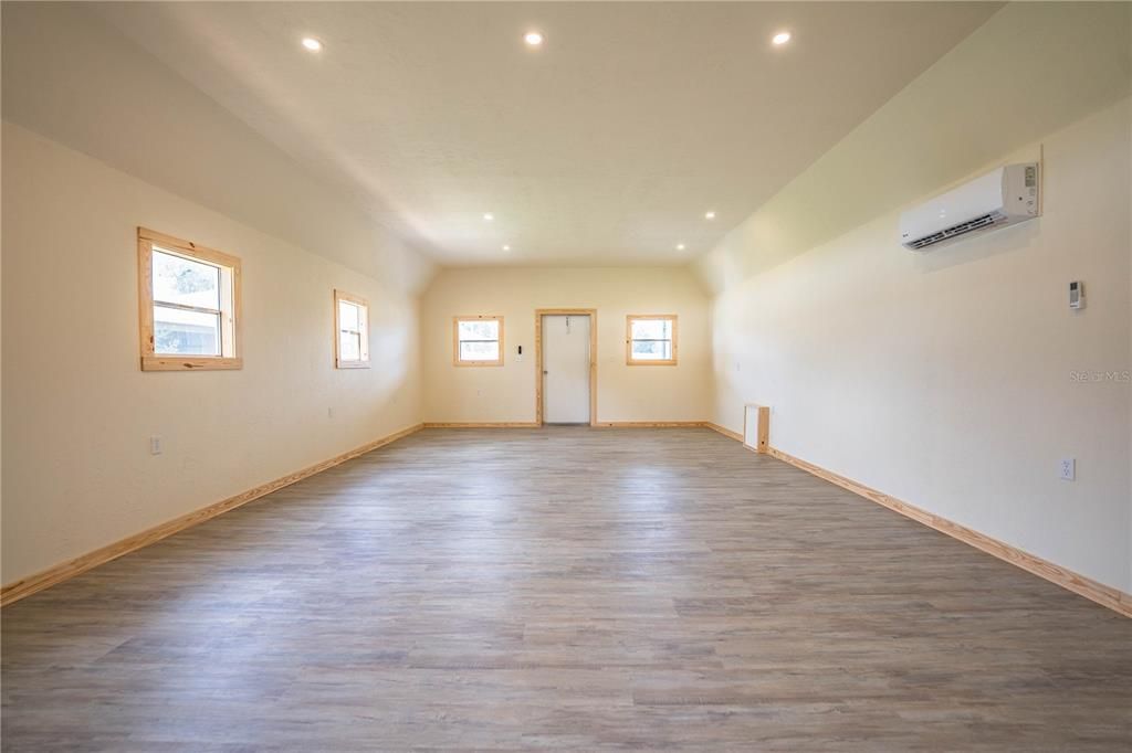 For Sale: $575,000 (3 beds, 2 baths, 1716 Square Feet)