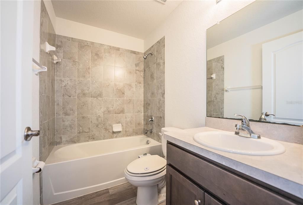 For Sale: $575,000 (3 beds, 2 baths, 1716 Square Feet)