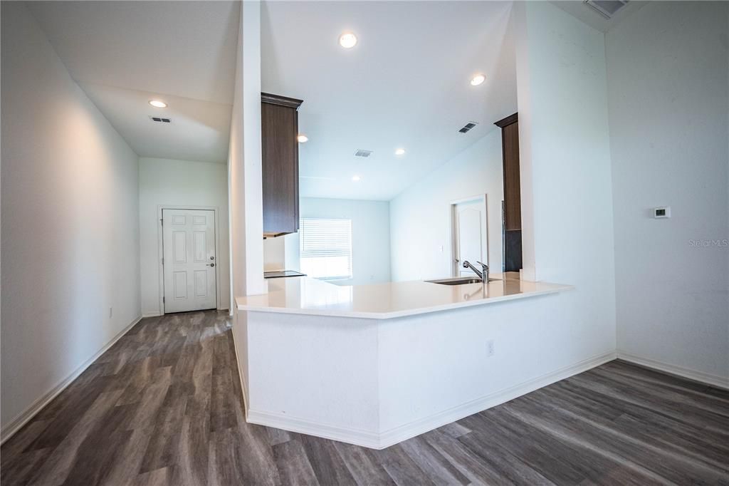 For Sale: $575,000 (3 beds, 2 baths, 1716 Square Feet)