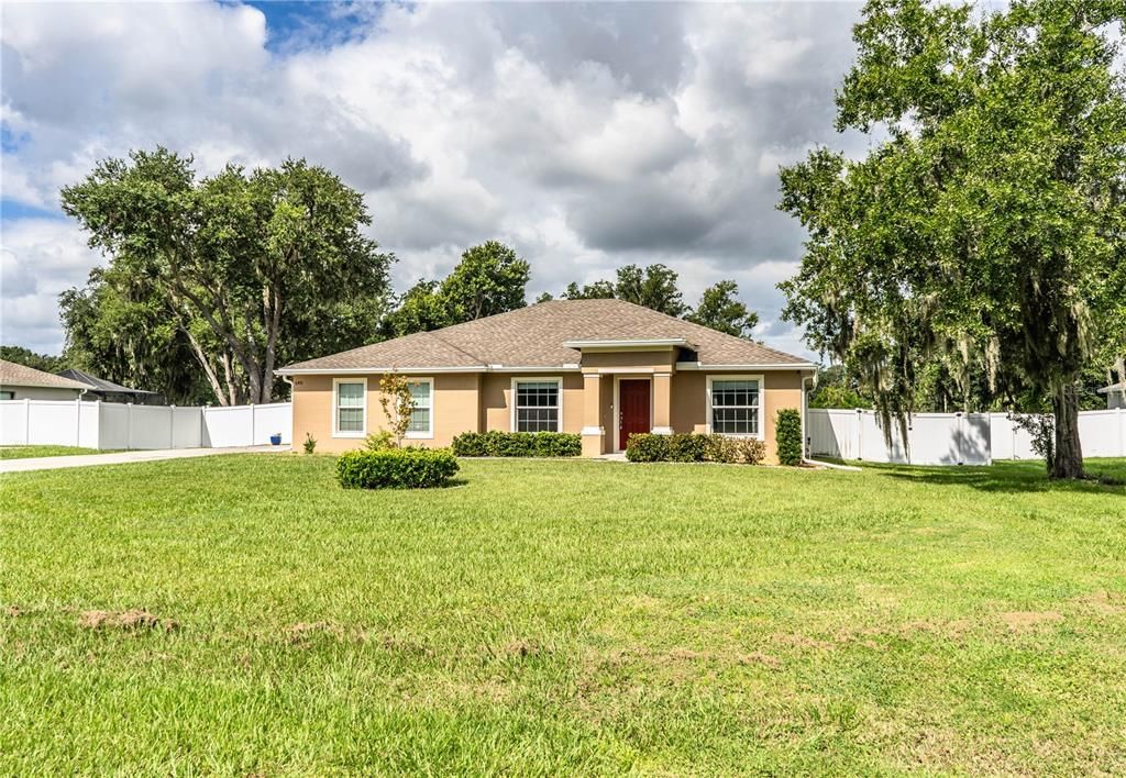 For Sale: $575,000 (3 beds, 2 baths, 1716 Square Feet)