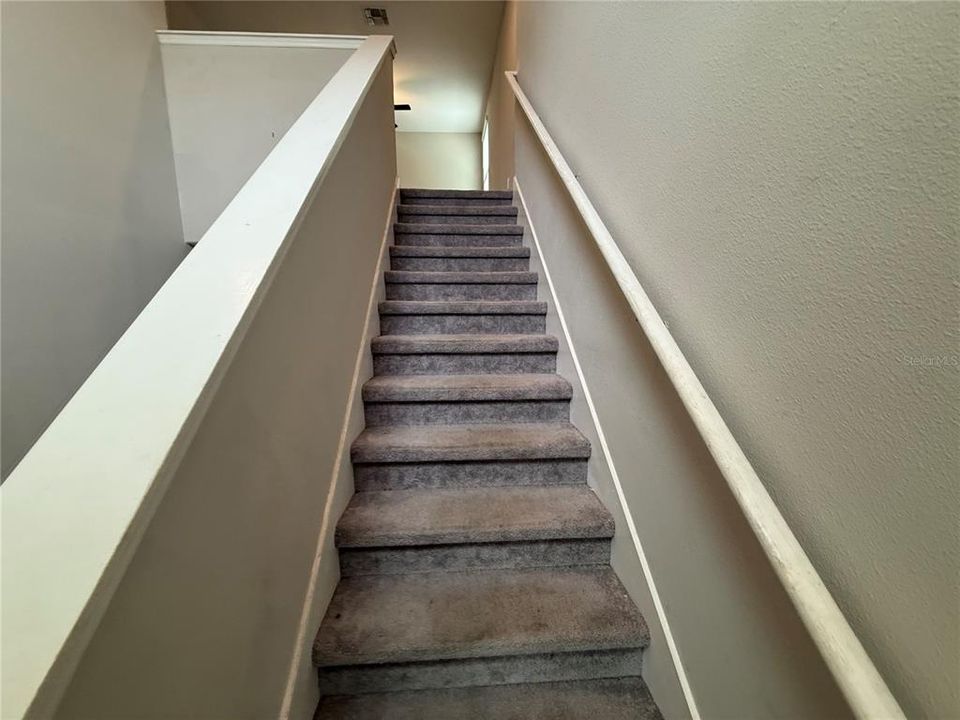 For Sale: $289,000 (5 beds, 2 baths, 2415 Square Feet)