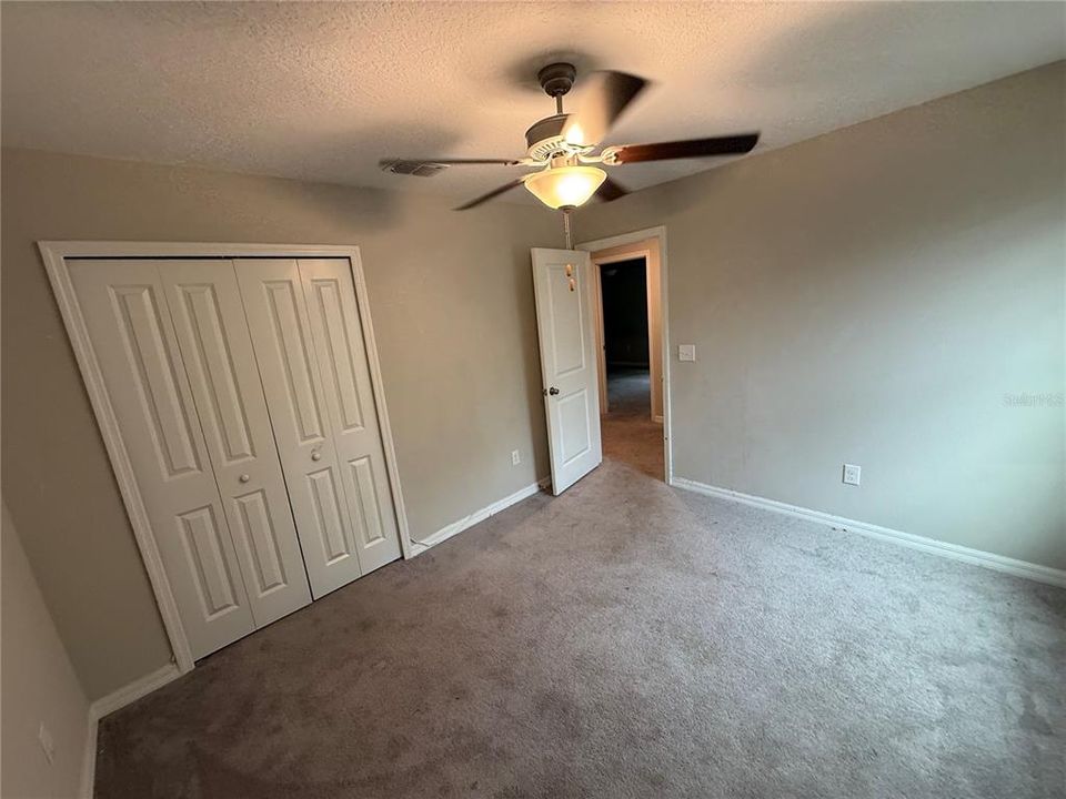 For Sale: $289,000 (5 beds, 2 baths, 2415 Square Feet)