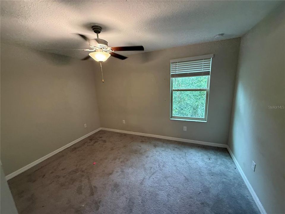 For Sale: $289,000 (5 beds, 2 baths, 2415 Square Feet)