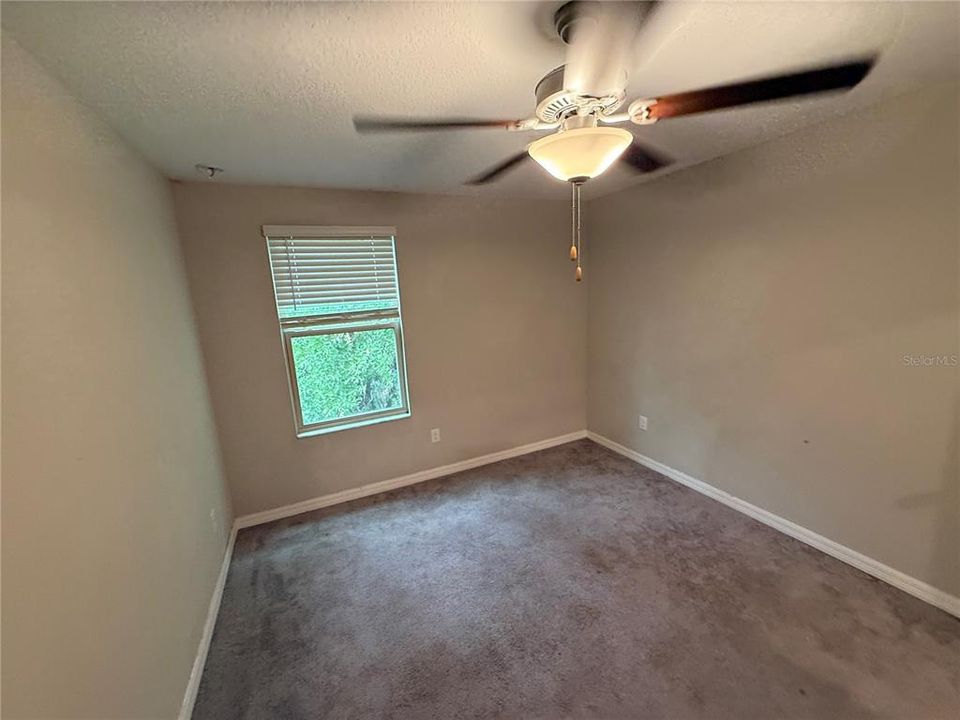For Sale: $289,000 (5 beds, 2 baths, 2415 Square Feet)