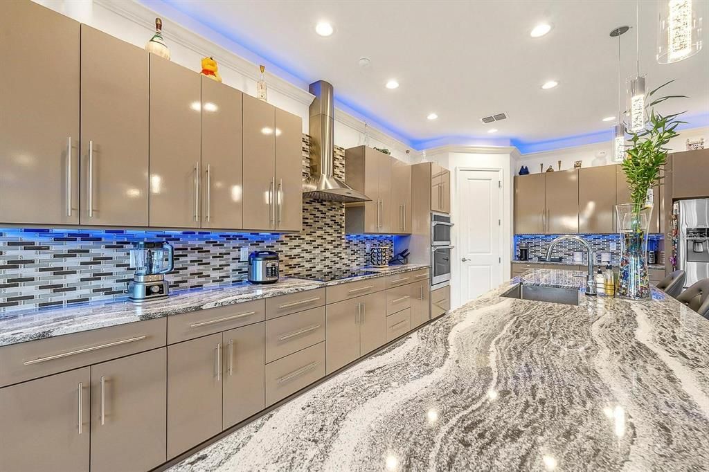 En Venta: $1,650,000 (5 camas, 4 baños, 3792 Pies cuadrados)