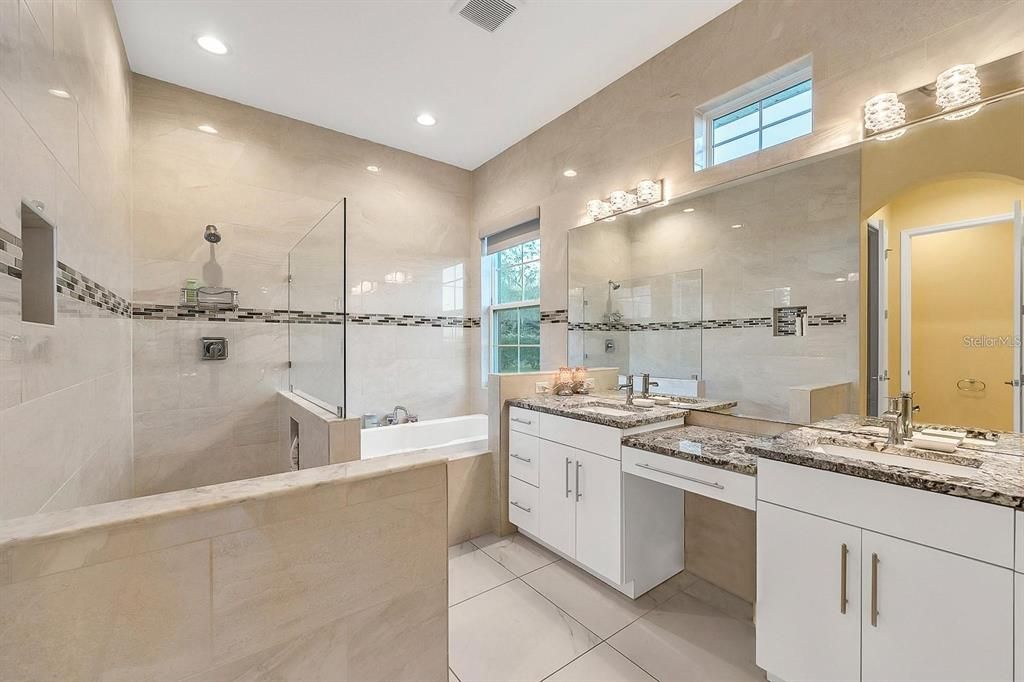 En Venta: $1,650,000 (5 camas, 4 baños, 3792 Pies cuadrados)