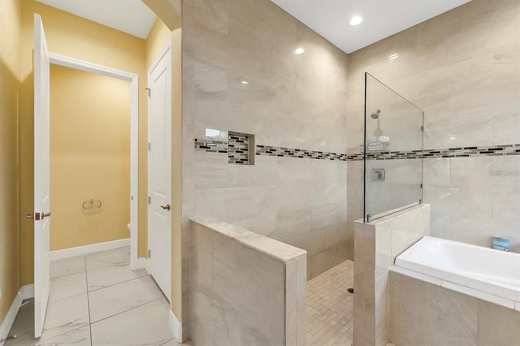 En Venta: $1,650,000 (5 camas, 4 baños, 3792 Pies cuadrados)