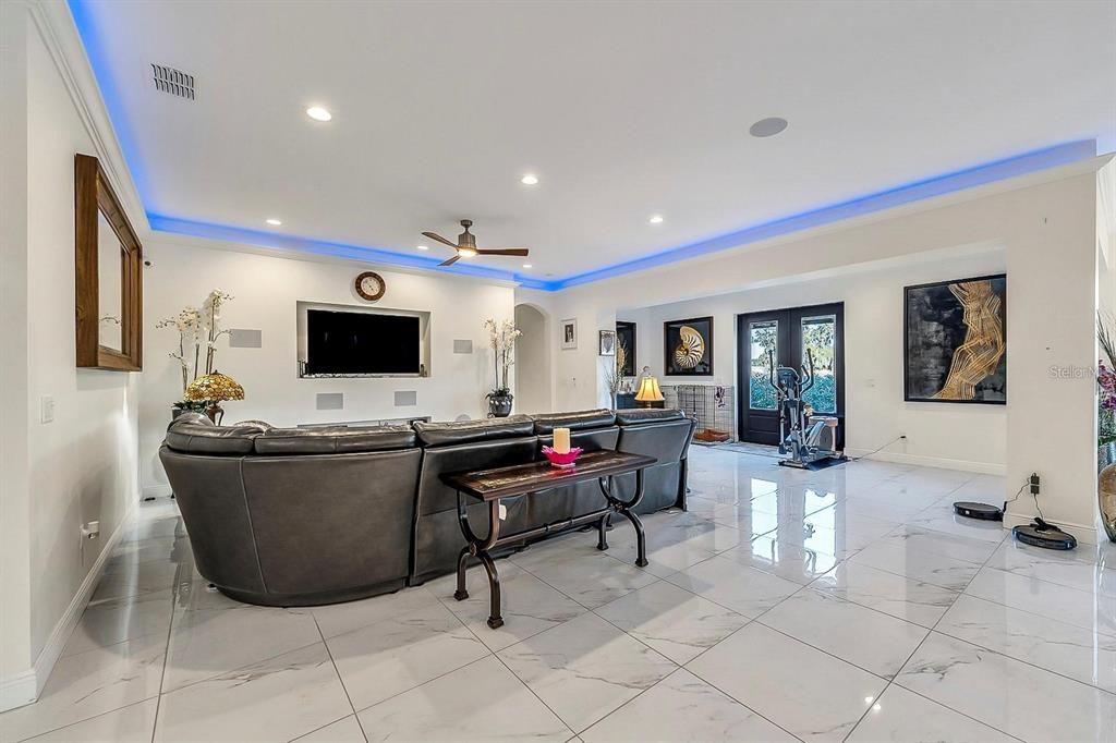 En Venta: $1,650,000 (5 camas, 4 baños, 3792 Pies cuadrados)
