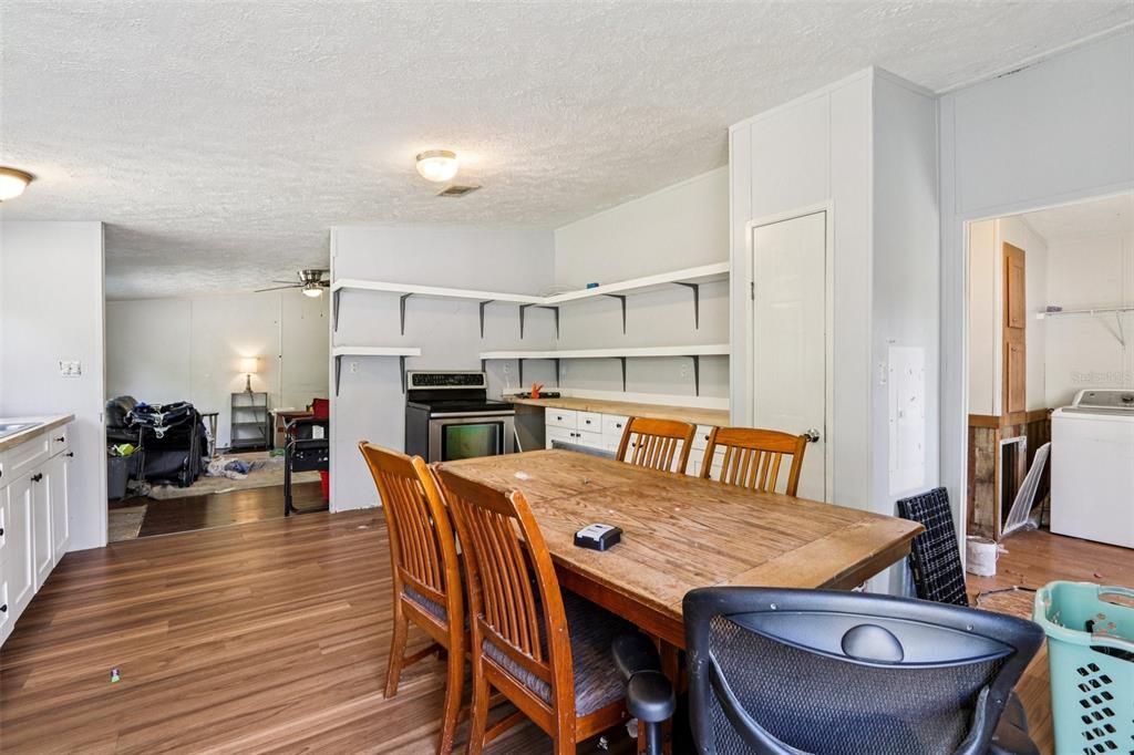 For Sale: $265,000 (3 beds, 2 baths, 1488 Square Feet)