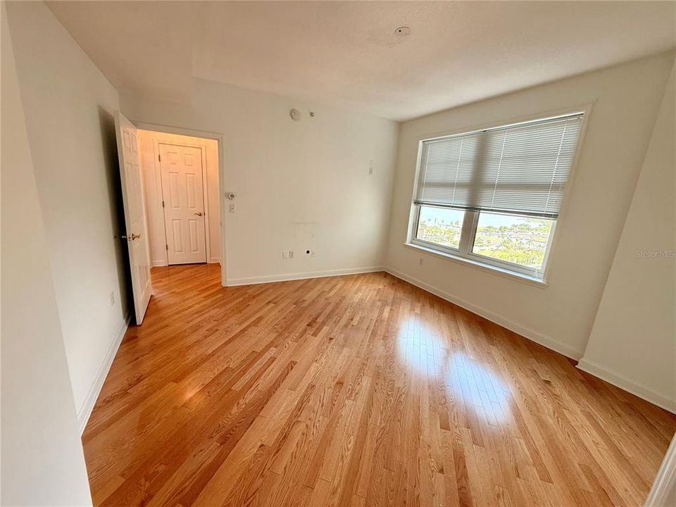В аренду: $5,000 (2 спален, 2 ванн, 1360 Квадратных фут)