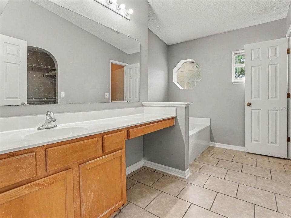 For Sale: $305,000 (4 beds, 2 baths, 1855 Square Feet)