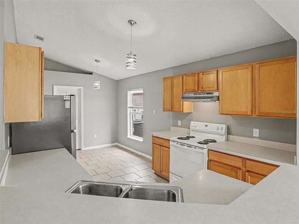For Sale: $305,000 (4 beds, 2 baths, 1855 Square Feet)
