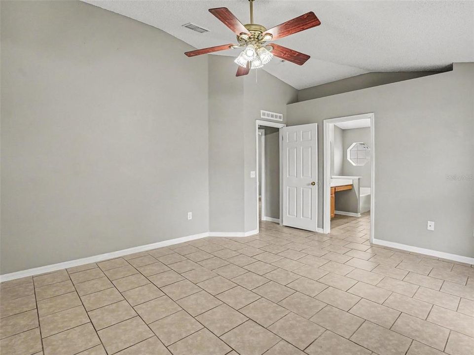 For Sale: $305,000 (4 beds, 2 baths, 1855 Square Feet)