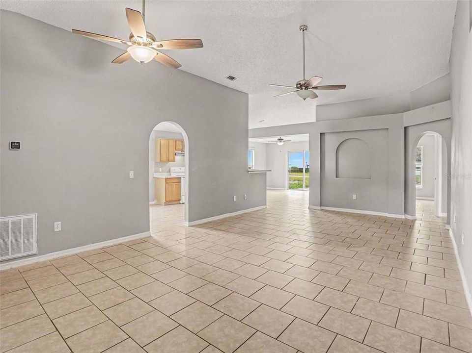 For Sale: $305,000 (4 beds, 2 baths, 1855 Square Feet)
