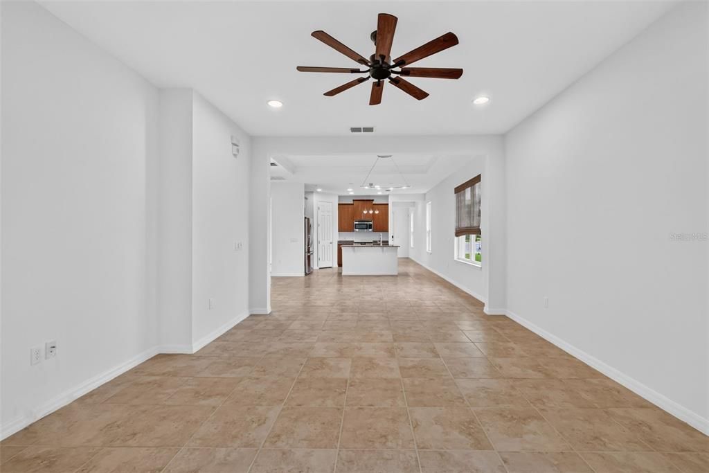 For Sale: $330,000 (2 beds, 2 baths, 1703 Square Feet)