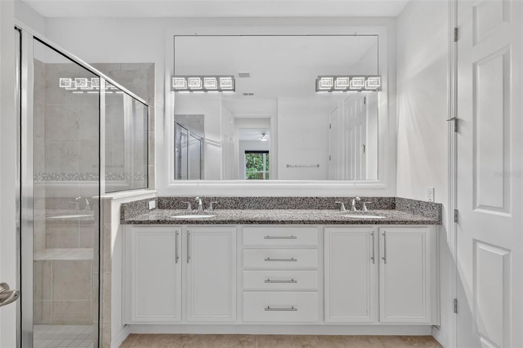 For Sale: $330,000 (2 beds, 2 baths, 1703 Square Feet)