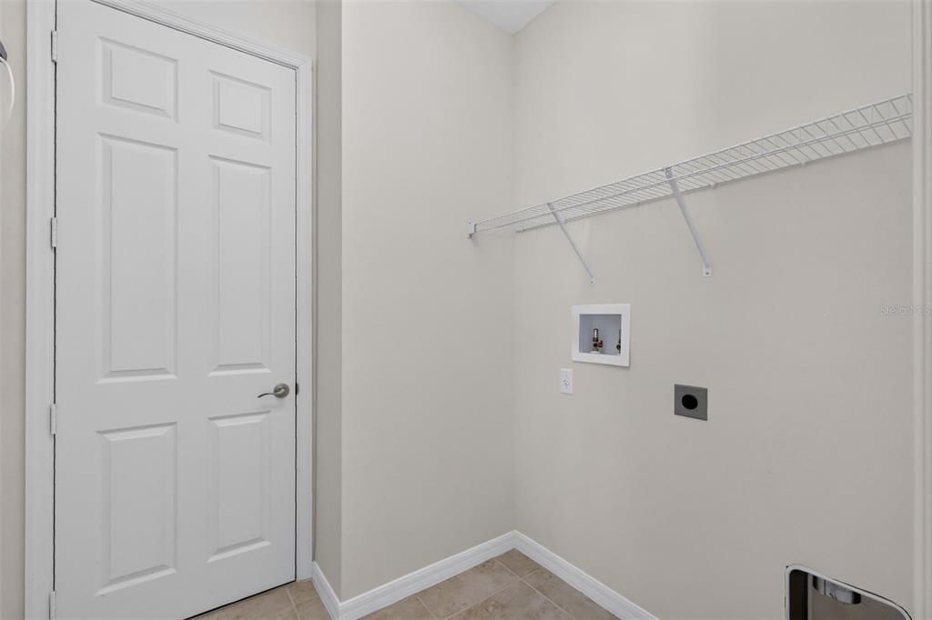 For Sale: $330,000 (2 beds, 2 baths, 1703 Square Feet)