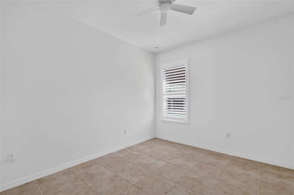 For Sale: $330,000 (2 beds, 2 baths, 1703 Square Feet)