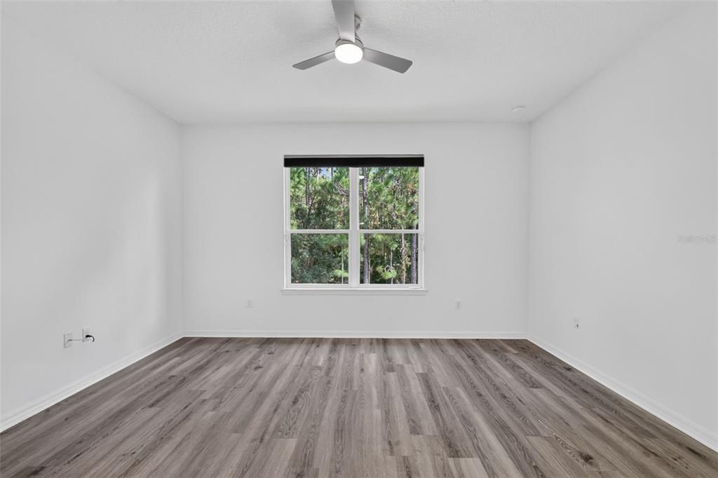 For Sale: $330,000 (2 beds, 2 baths, 1703 Square Feet)