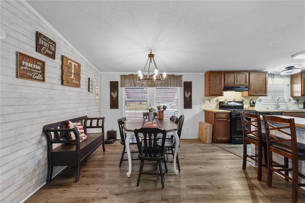 En Venta: $415,000 (3 camas, 2 baños, 1798 Pies cuadrados)
